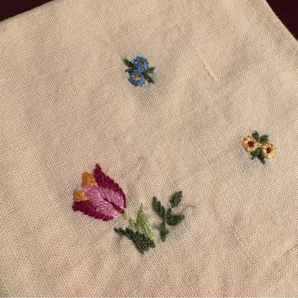 Vintage Linen Embroidered Handmade Guest Towels 2 Handkerchief Tulip Pedal
